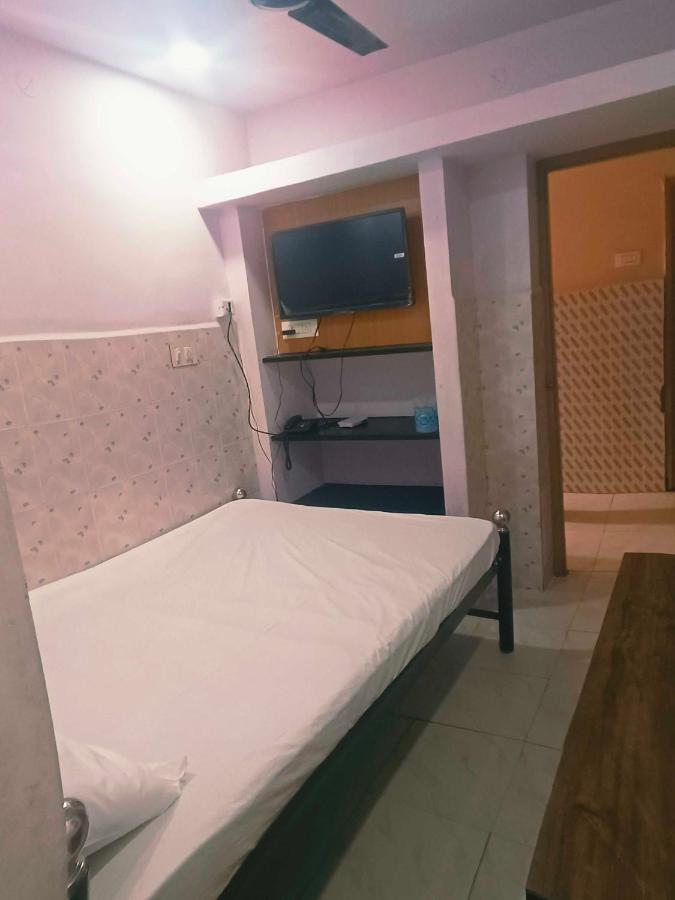 Spot On Sri Krish Hotel Vellore Luaran gambar