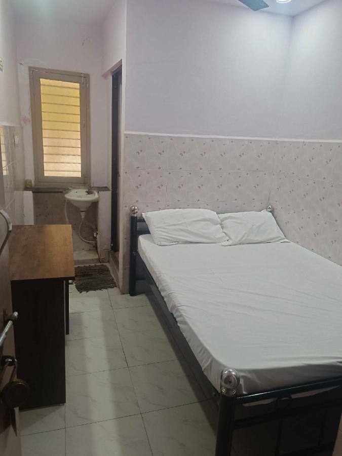 Spot On Sri Krish Hotel Vellore Luaran gambar